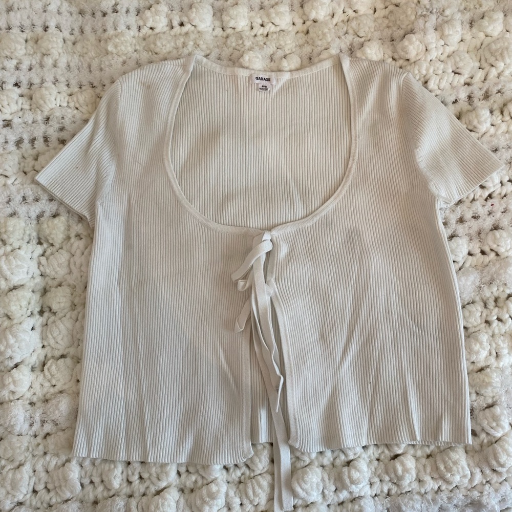 Garage ribbed tie front white top